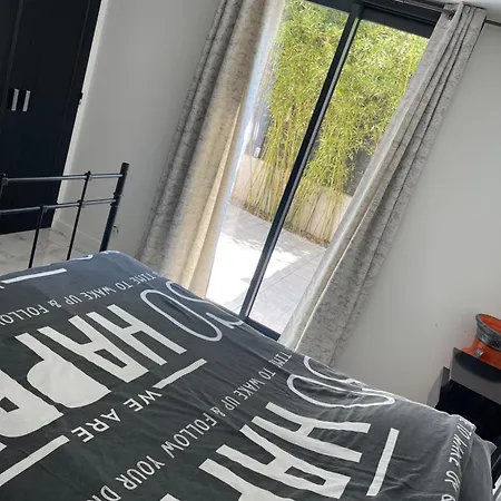 بيت للعطل Marie Belle, Entre Mer, Etang Et Abricotier فرونتينيان