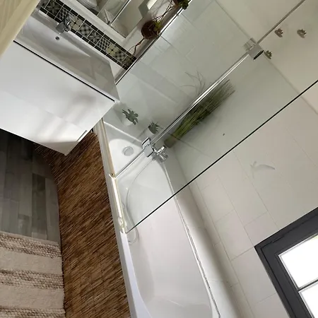 بيت للعطل Marie Belle, Entre Mer, Etang Et Abricotier فرونتينيان