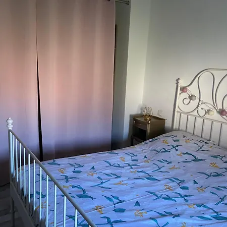 Marie Belle, Entre Mer, Etang Et Abricotier *