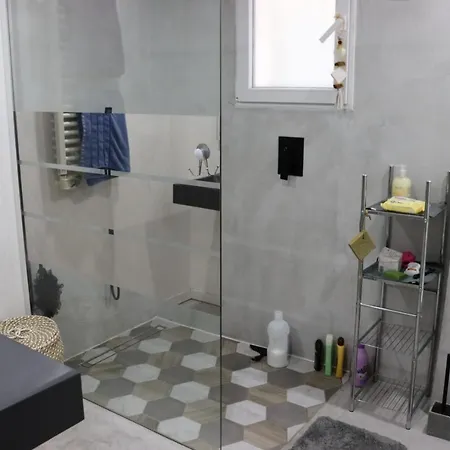F6 A 5 Min De La Plage, Holiday home