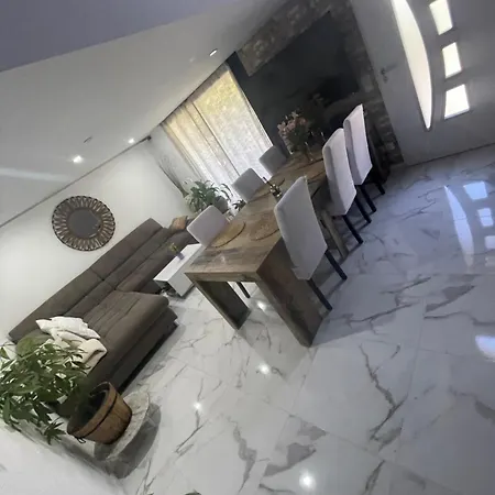 Marie Belle, Entre Mer, Etang Et Abricotier *