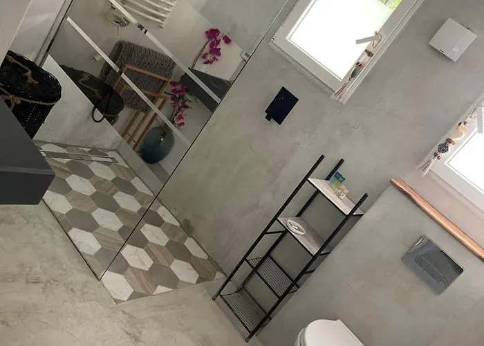 Marie Belle, Entre Mer, Etang Et Abricotier * Frontignan